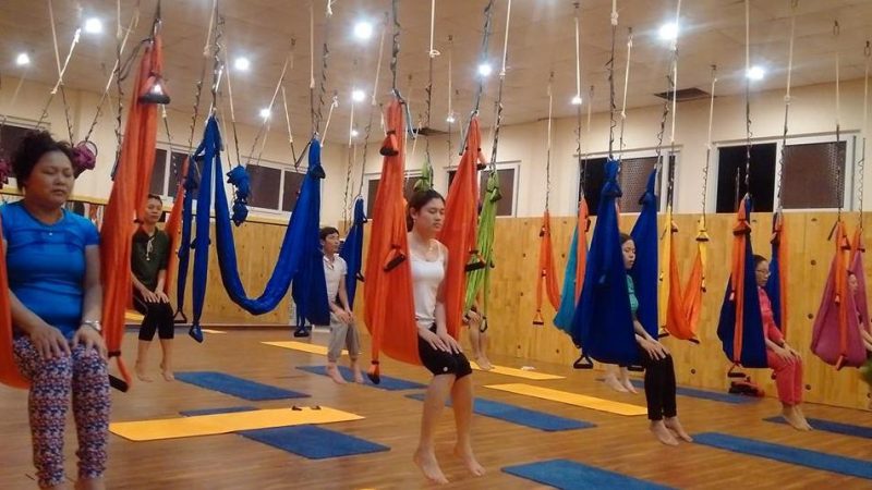 phong tap yoga lotus