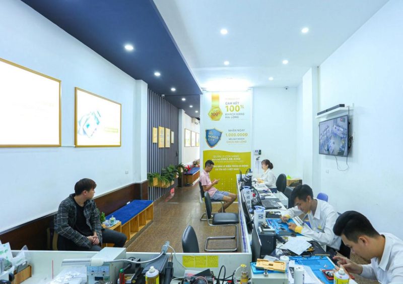 Khách hàng tại MobileCity