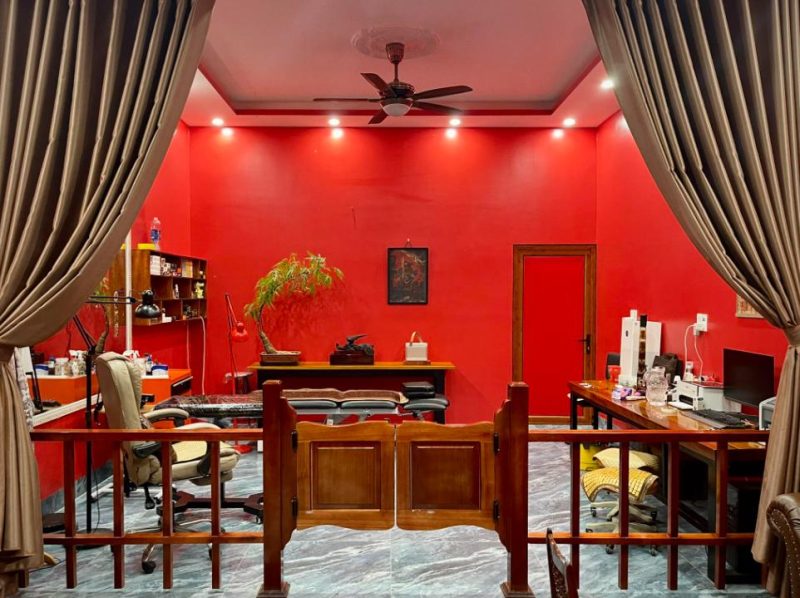 Không gian phòng xăm Hoàng Tattoo Studio