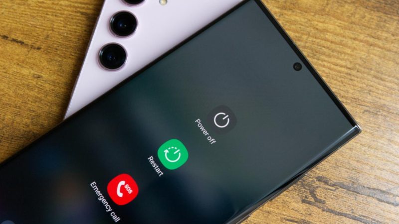 Khởi động lại điện thoại