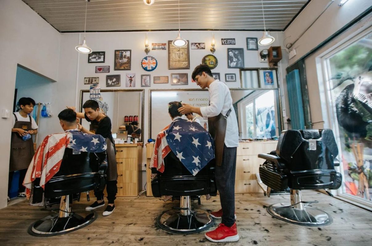 tiệm cắt tóc nam huế