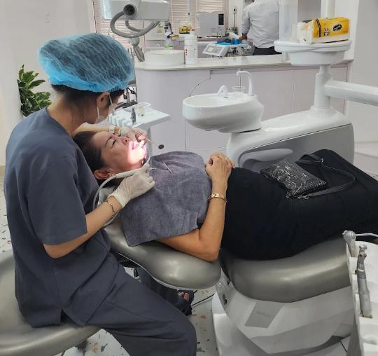 Nha khoa Quốc Tế DaLa