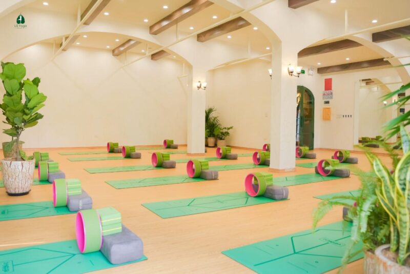 Lá Yoga - Phòng tập yoga Nghệ An có không gian chuyên nghiệp
