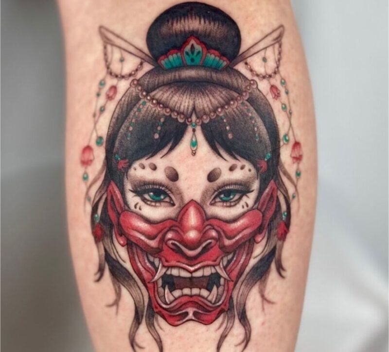 Hình xăm mặt quỷ cá tính cho nữ 