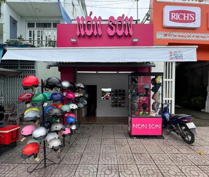 Cửa hàng Nón Sơn