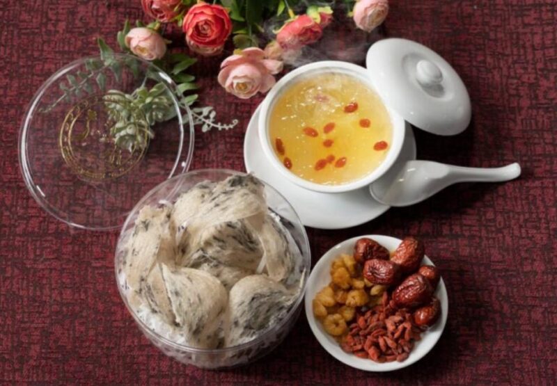 Món yến chưng táo đỏ với kỷ tử bổ dưỡng