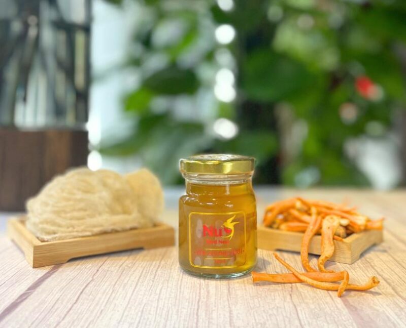 Yến chưng đông trùng hạ thảo đem lại nhiều công dụng bổ ích