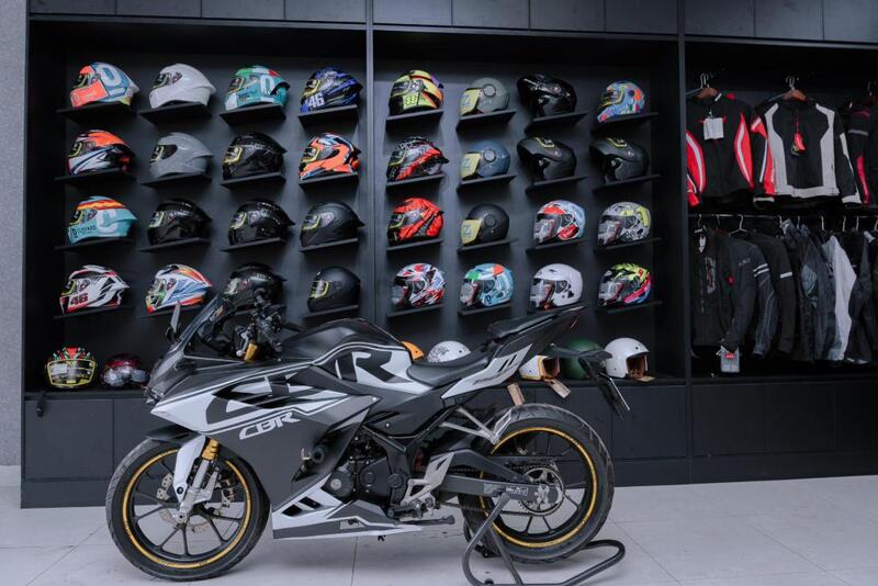 cửa hàng nón bảo hiểm Phượt Store