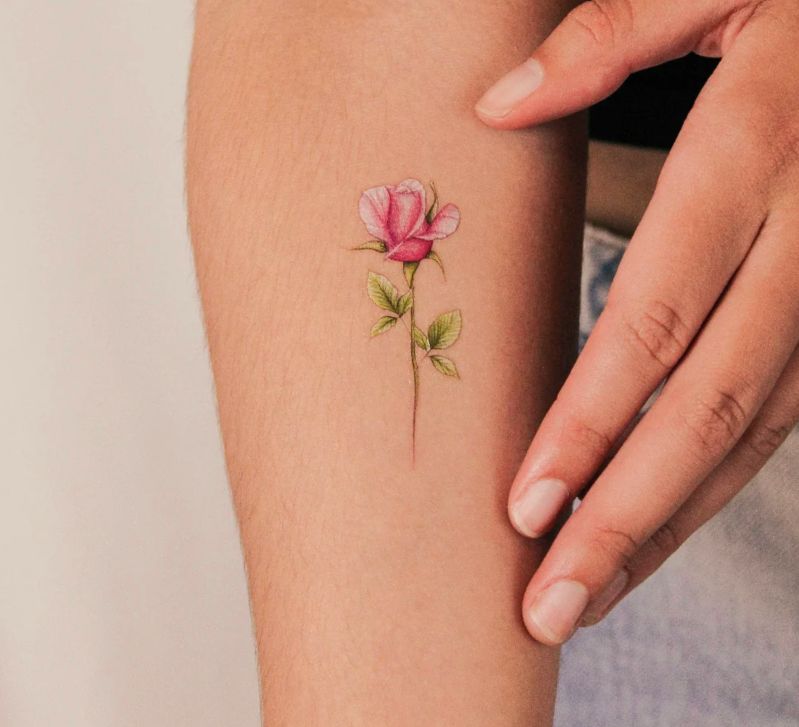 Xăm hình hoa hồng mini tạo nên sự nổi bật