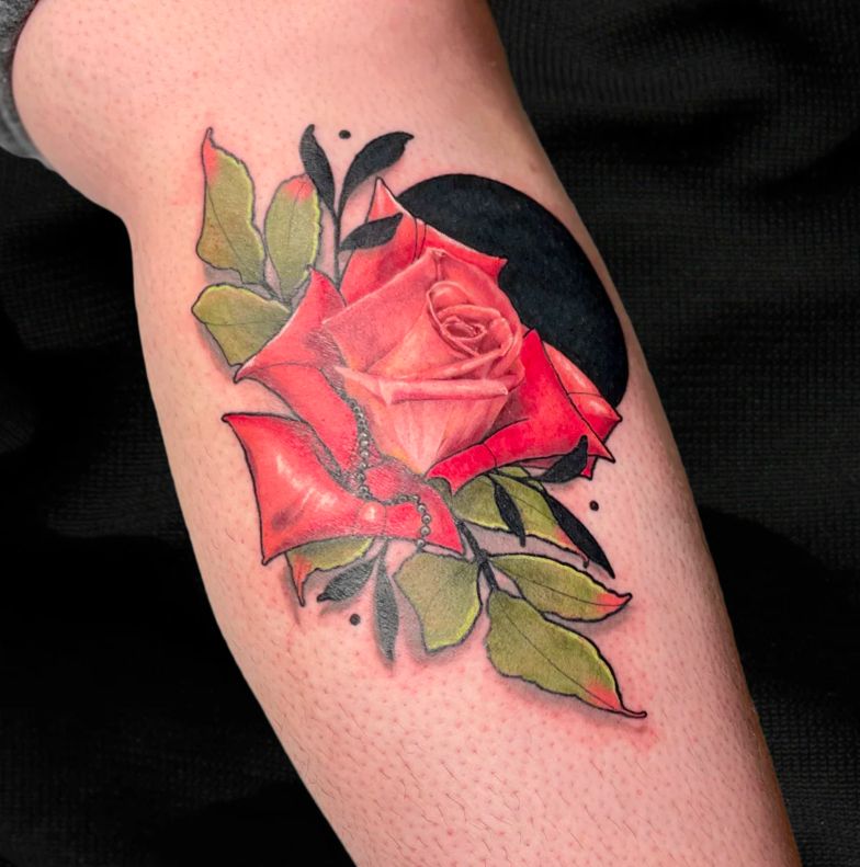 Xăm hoa hồng ở chân tạo sự nổi bật