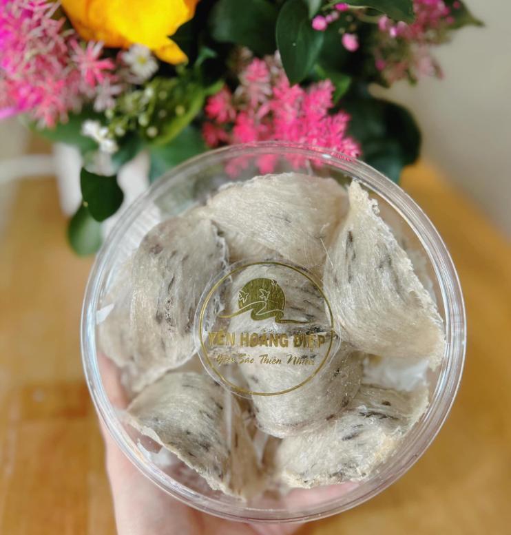 Cửa hàng yến sào Đế Vương