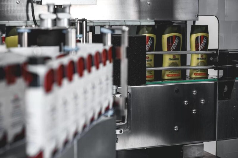 Máy dãn nhãn được ứng dụng rộng rãi trong sản xuất công nghiệp